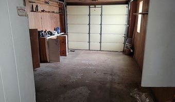 612 Madison St, Bessie, OK 73622