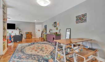 4028 Ledgewood Dr, Cincinnati, OH 45229