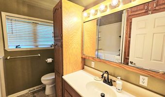 9178 SE 72nd Ter, Baxter Springs, KS 66713