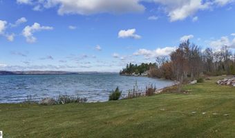 9214 Myrtle Ln, Alden, MI 49612