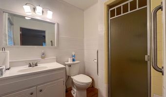 912 S Runnels, De Kalb, TX 75559