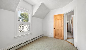48 Wollaston St, Cranston, RI 02910