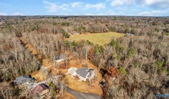 165 Creekside Ln SE, Arab, AL 35016