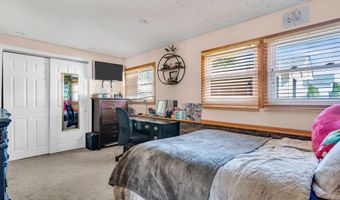 1233 Pacific Ave, Beachwood, NJ 08722