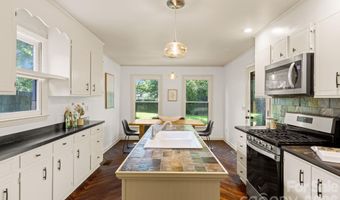 2220 Arnold Dr, Charlotte, NC 28205
