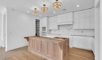 102 2nd Ave 5, Belmar, NJ 07719