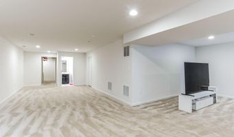 41673 MCMONAGLE Sq, Aldie, VA 20105