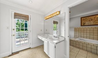 83 CARAVEL Dr, Bear, DE 19701