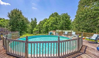 958 W Hunt Rd, Alcoa, TN 37701