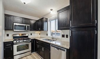 3824 Tower Pond Dr, Anoka, MN 55303