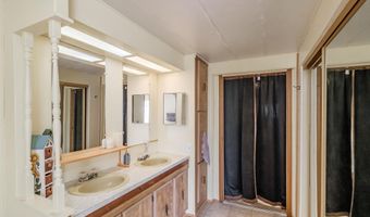 3800 Mountain View Dr SE 33, Albany, OR 97322