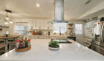119 S SAINT THOMAS Cir, Apollo Beach, FL 33572