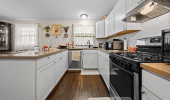 10 Linden Ct 10, Bloomfield, CT 06002