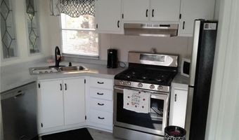 13 Valiant Dr, Coventry, RI 02816