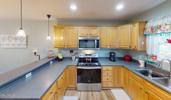 84 Wintergreen Dr, Beaufort, SC 29906
