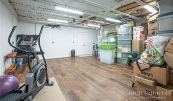 1009 Larkspur Trl, Banner Elk, NC 28604