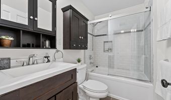 6010 BANGOR Dr, Alexandria, VA 22303