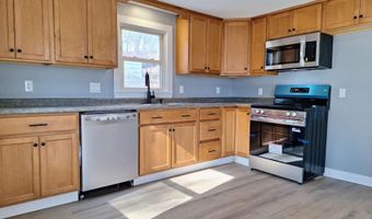 155 Second St, Auburn, ME 04210