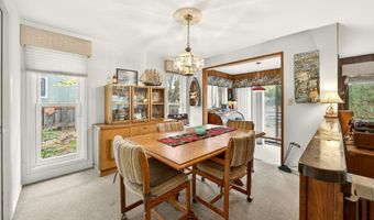 697 Oak Knoll Dr, Ashland, OR 97520