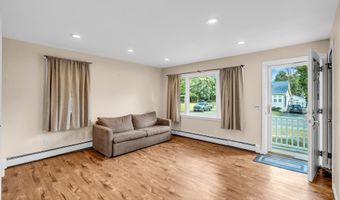 615 Riverside Dr, Bayville, NJ 08721