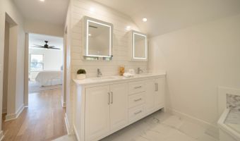 74 Quarry Dock Rd 74, Branford, CT 06405