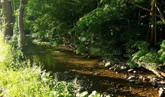 941 E Clayton Rd, Alderson, WV 24910