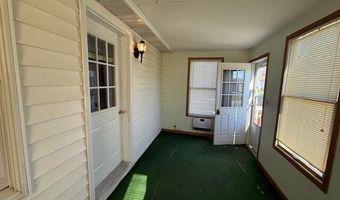 212 N Simon St, Ada, OH 45810