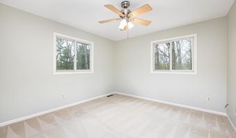 3949 Waldenwood Dr, Ann Arbor, MI 48105
