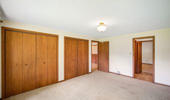 7067 NW 28th St, Ankeny, IA 50023