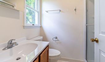 20010 Oakwood Dr, Abingdon, VA 24211