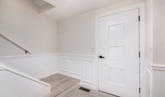 31 Flat Rock Rd, Branford, CT 06405