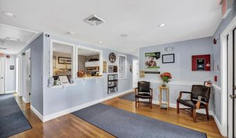 677 W West Main St, Barnstable, MA 02630