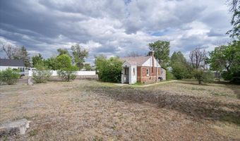 2521 E 10TH St, Cheyenne, WY 82001