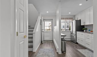 66 Girard Ave 324, Newport, RI 02840