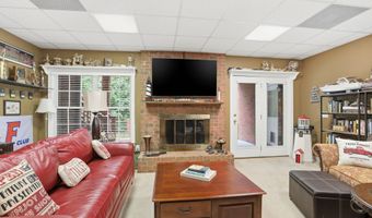 355 Smoke Rise Dr, Baldwin, GA 30511