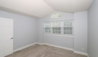 1003 Interloch Ct, Algonquin, IL 60102