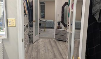 100 HARBORVIEW Dr 211, Baltimore, MD 21230