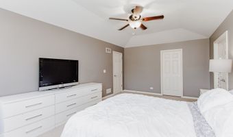 3 BLACKWOLF Ct, Algonquin, IL 60102