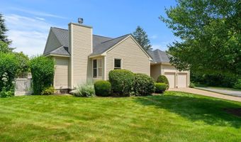 7 St Andrews Dr, Bedford, NH 03110
