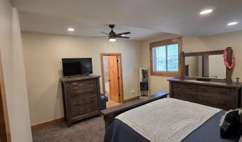 305 Snake River Dr, American Falls, ID 83211