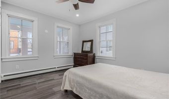 10 Braman St 1, Newport, RI 02840