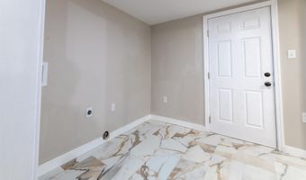 428 PINE Ln, Anniston, AL 36206
