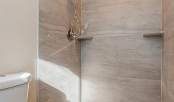 59 Harbor Inn Rd, Bayville, NJ 08721