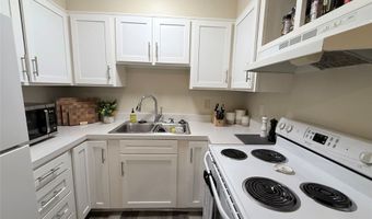 633 Meadow Pl, Ames, IA 50010