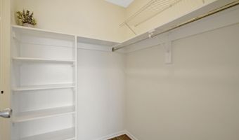 5340 HOLMES RUN Pkwy 516, Alexandria, VA 22304