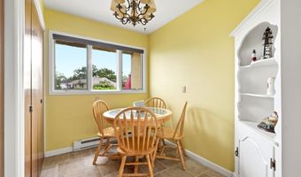 88 Central Ave, Amityville, NY 11701