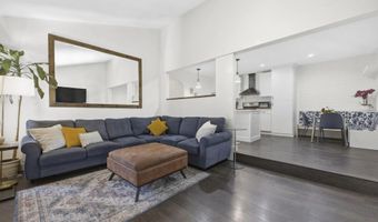 13788 Ruette Le Parc Unit D, Del Mar, CA 92014