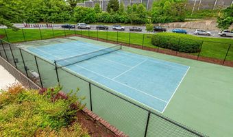1300 ARMY NAVY Dr 816, Arlington, VA 22202