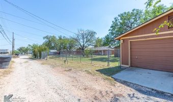 942 E North 12th St, Abilene, TX 79601