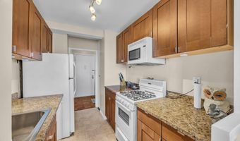 510 Deal Lake Dr 6B, Asbury Park, NJ 07712